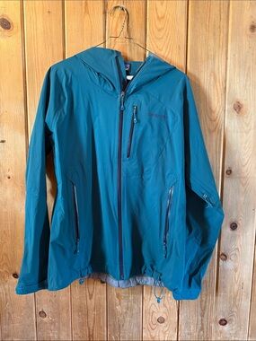 Patagonia Women’s H2No Rain Shell.